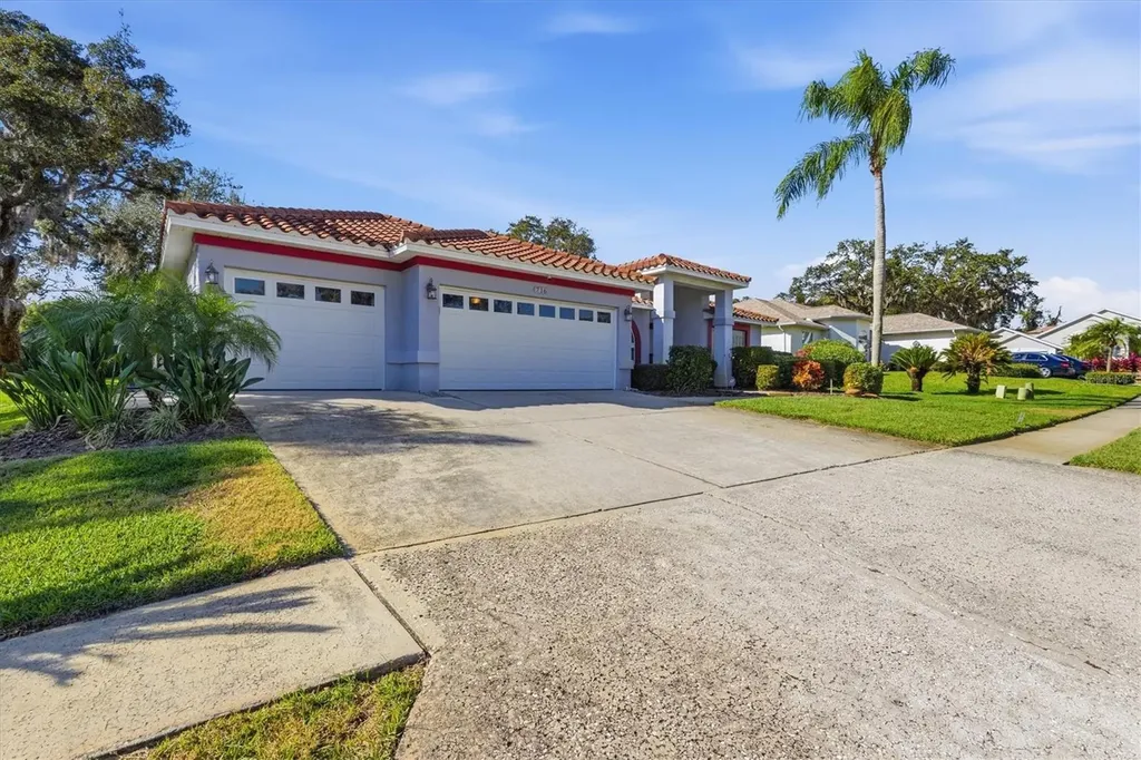 716 Woodmont Drive Tarpon Springs FL 34689