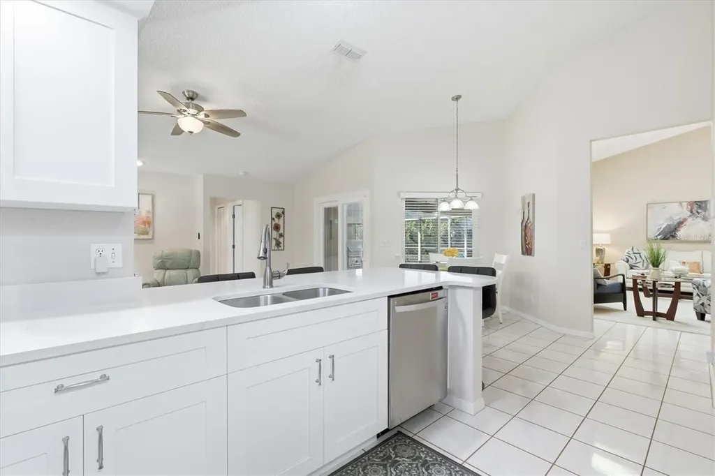 716 Woodmont Drive Tarpon Springs FL 34689