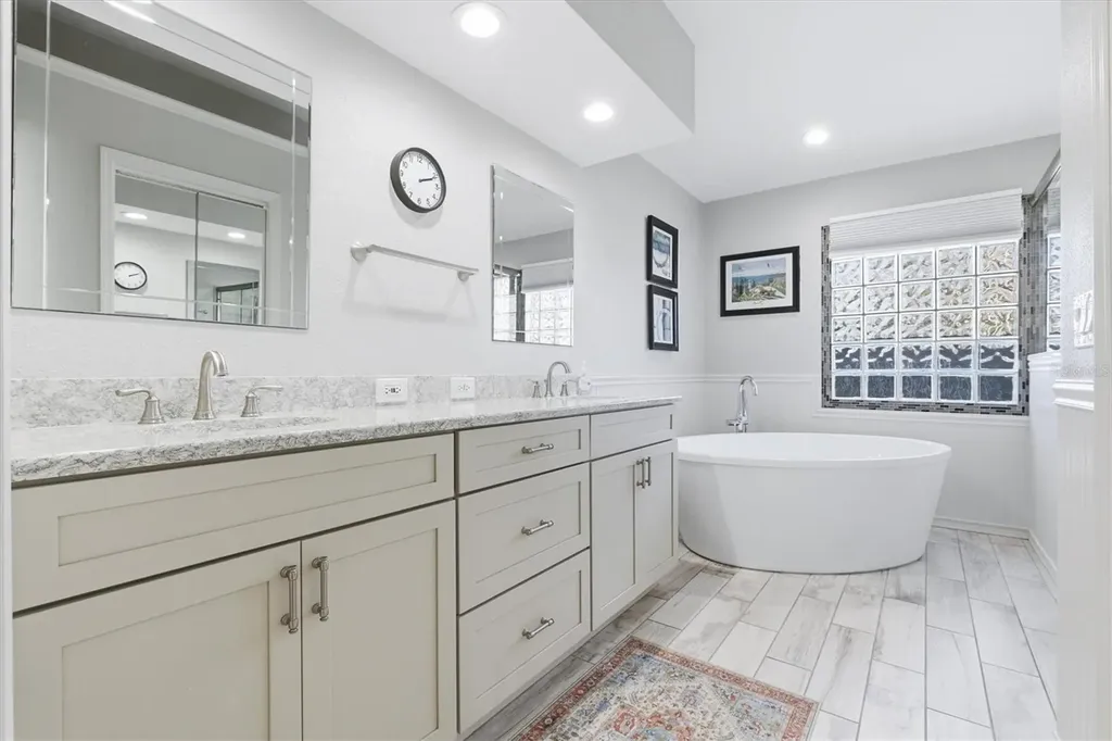 716 Woodmont Drive Tarpon Springs FL 34689