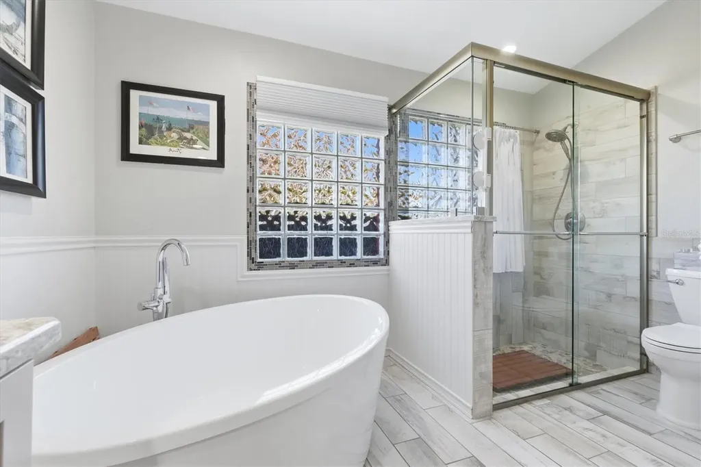 716 Woodmont Drive Tarpon Springs FL 34689