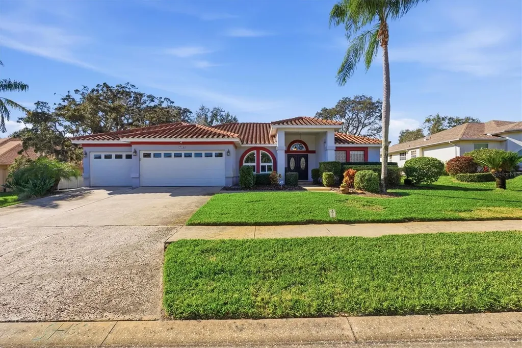 716 Woodmont Drive Tarpon Springs FL 34689