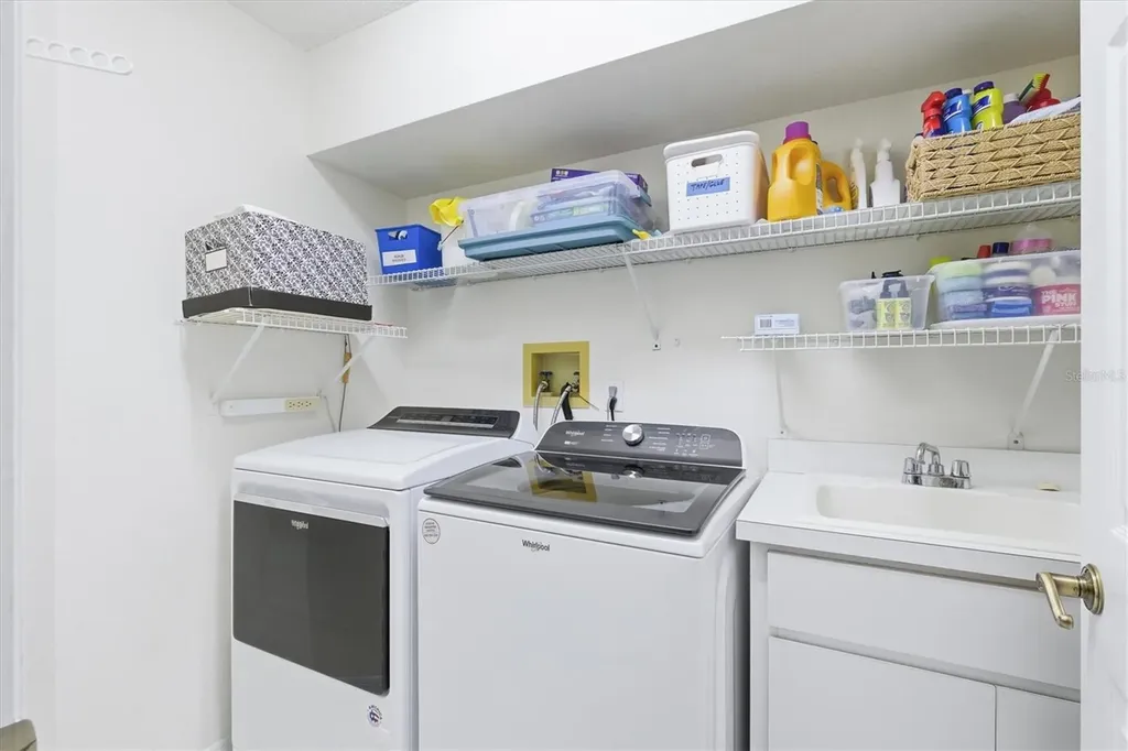 716 Woodmont Drive Tarpon Springs FL 34689