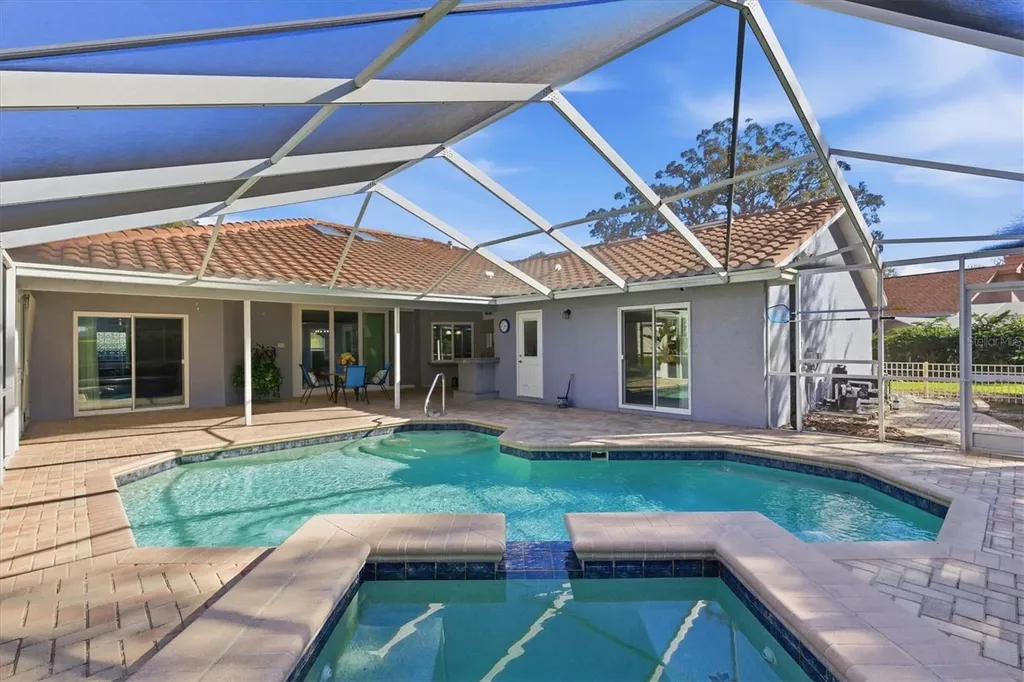 716 Woodmont Drive Tarpon Springs FL 34689