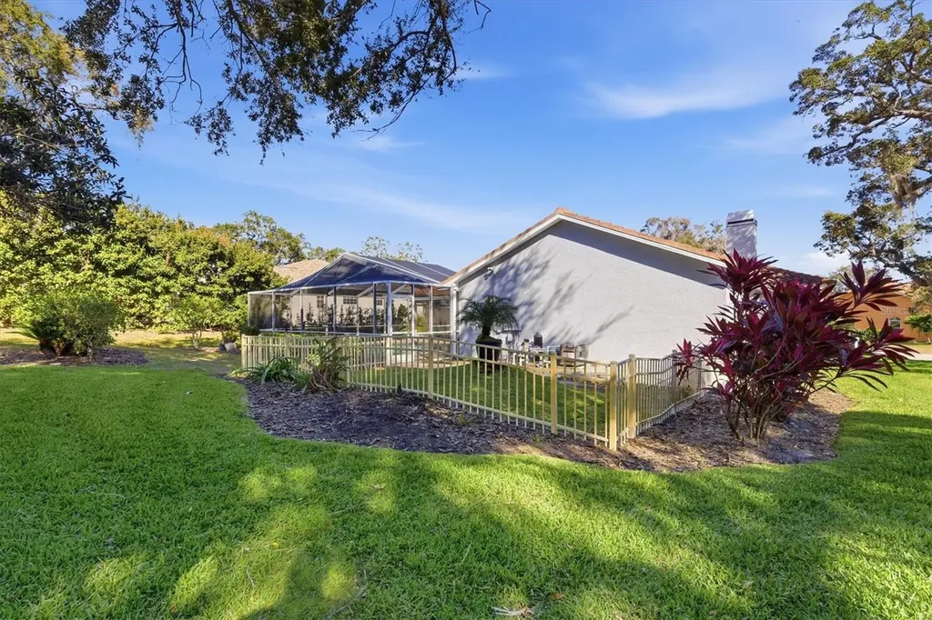 716 Woodmont Drive Tarpon Springs FL 34689
