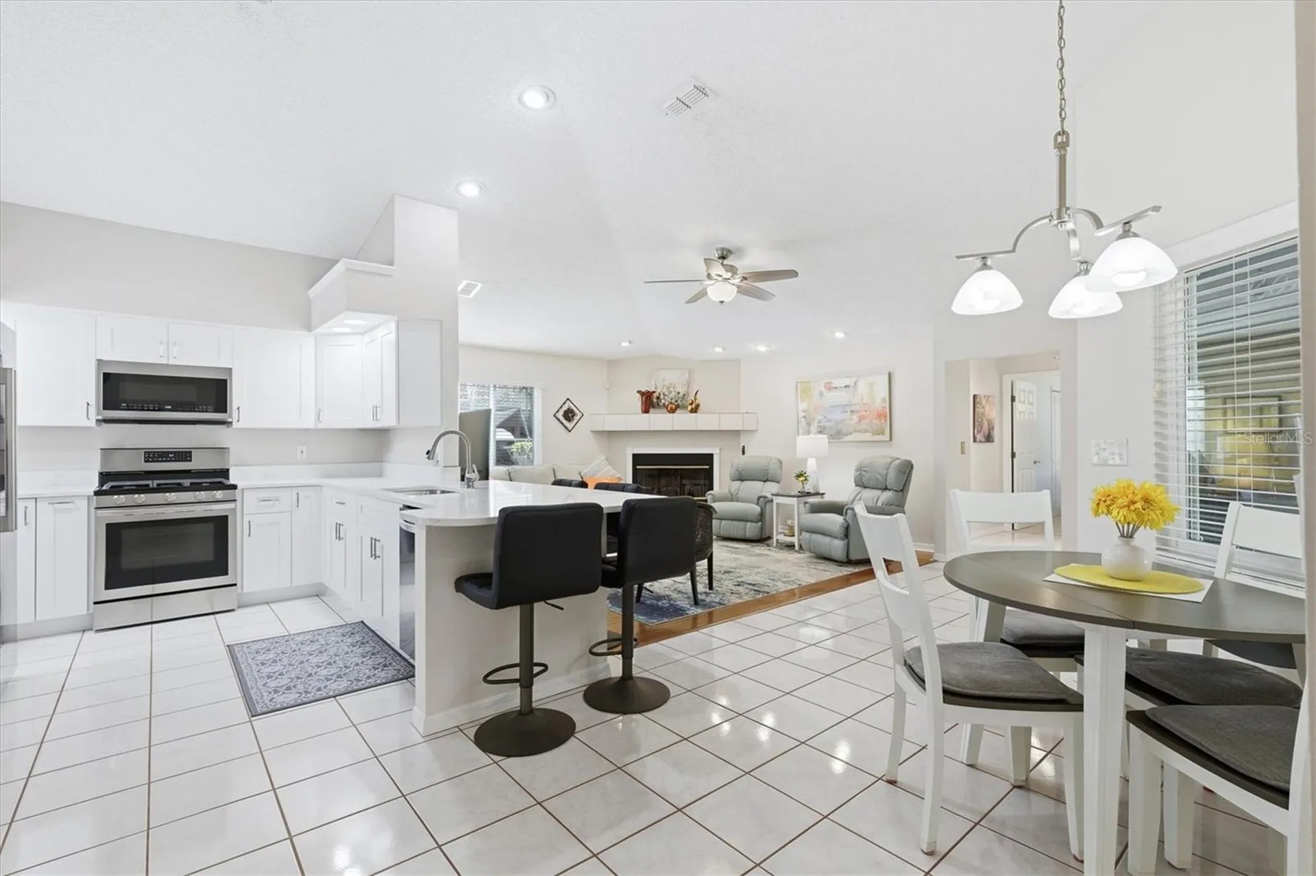 716 Woodmont Drive Tarpon Springs FL 34689