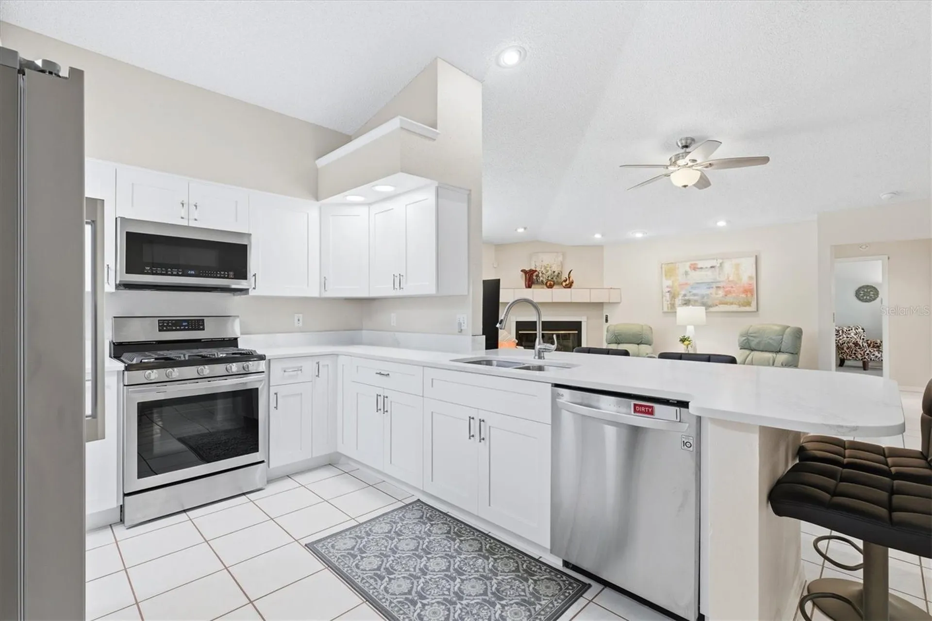 716 Woodmont Drive Tarpon Springs FL 34689