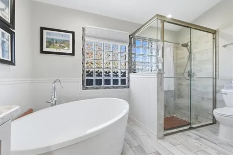 716 Woodmont Drive Tarpon Springs FL 34689