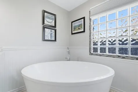 716 Woodmont Drive Tarpon Springs FL 34689