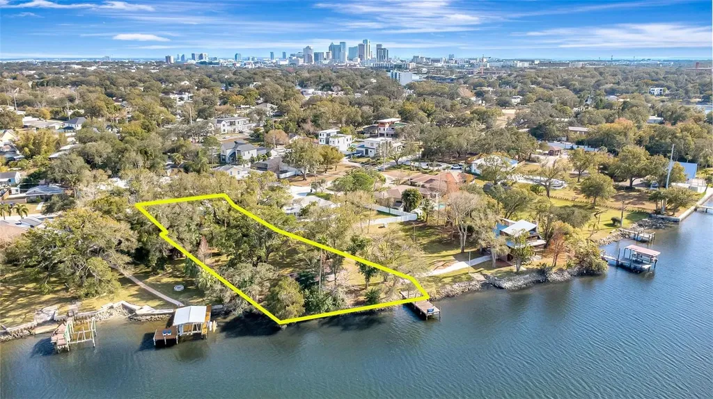 3306 N Perry Avenue Tampa FL 33603