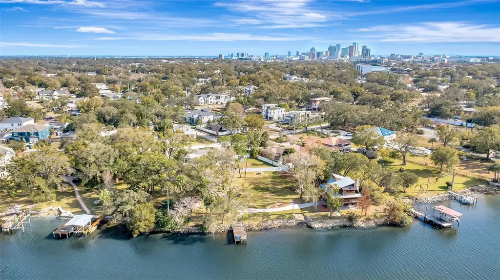3306 N Perry Avenue Tampa FL 33603