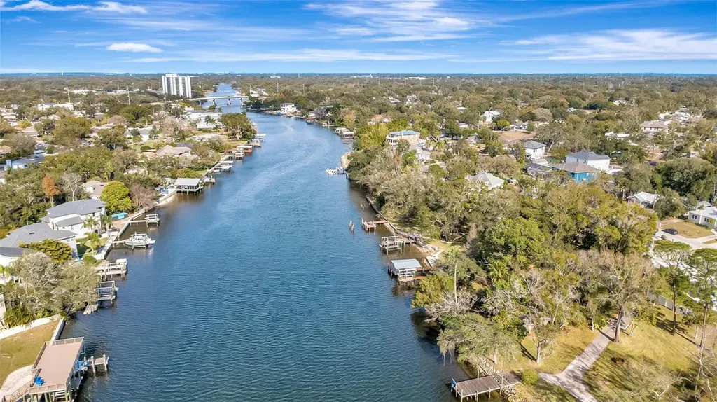 3306 N Perry Avenue Tampa FL 33603
