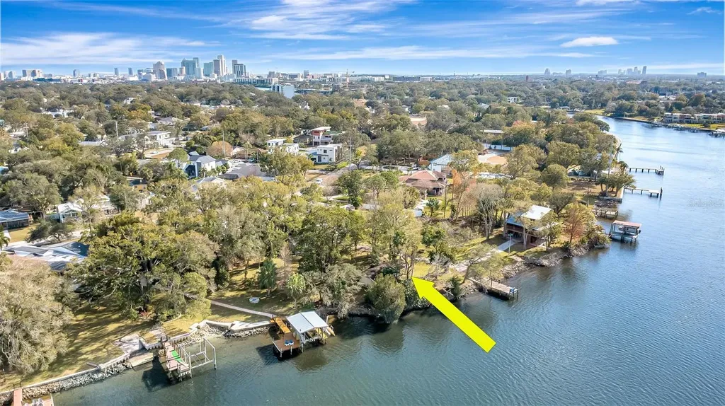 3306 N Perry Avenue Tampa FL 33603