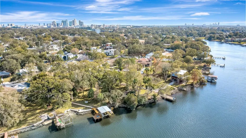3306 N Perry Avenue Tampa FL 33603