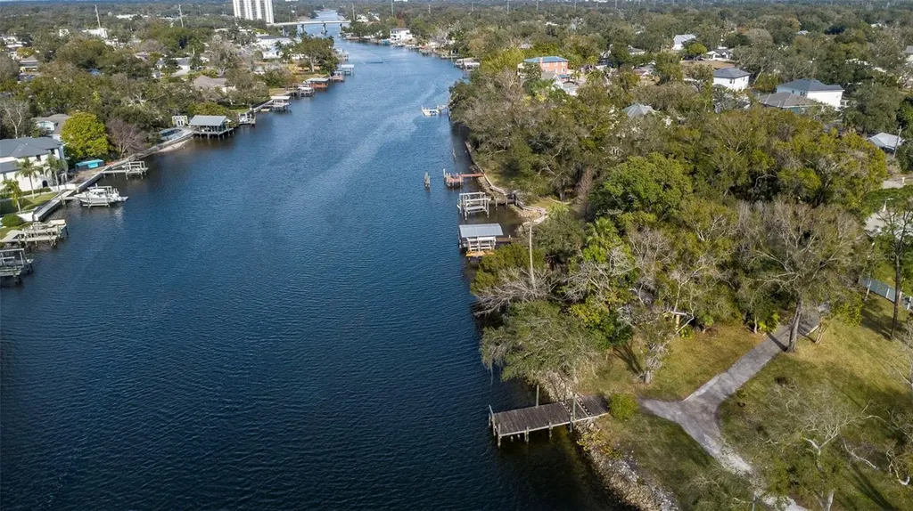 3306 N Perry Avenue Tampa FL 33603