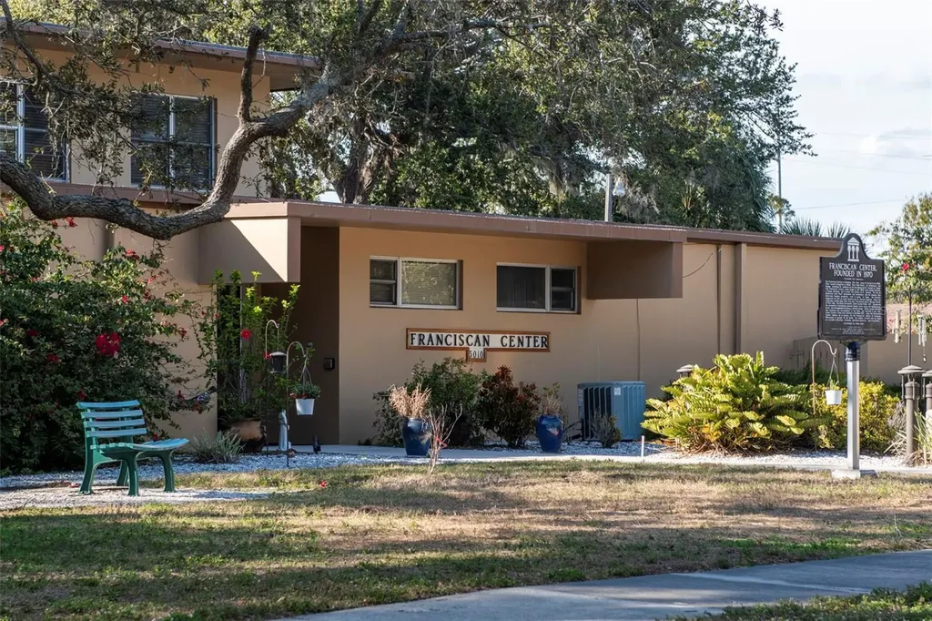 3306 N Perry Avenue Tampa FL 33603