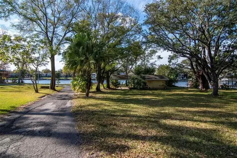 3306 N Perry Avenue Tampa FL 33603