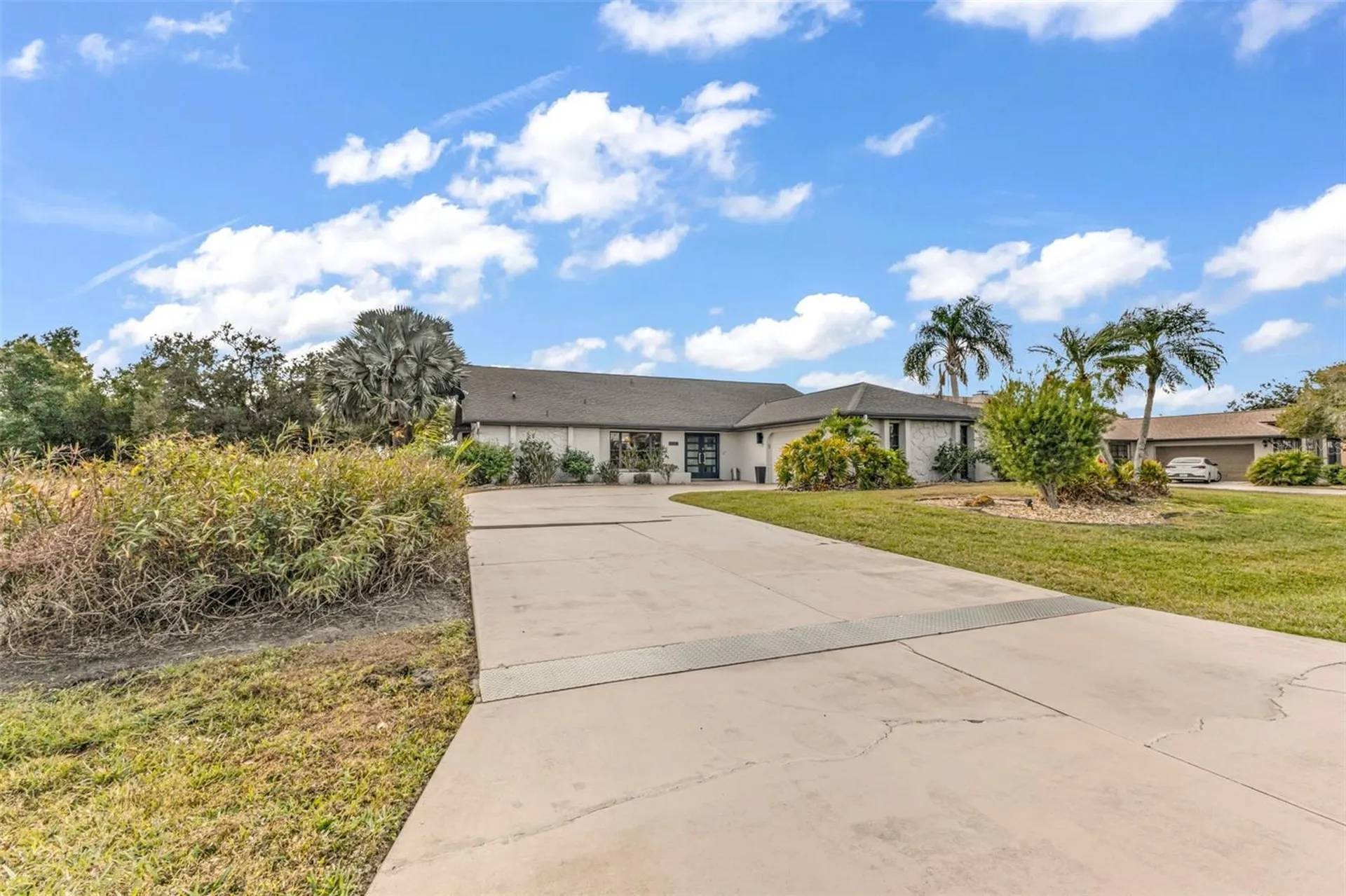 11903 SW Kingsway Circle Lake Suzy FL 34269