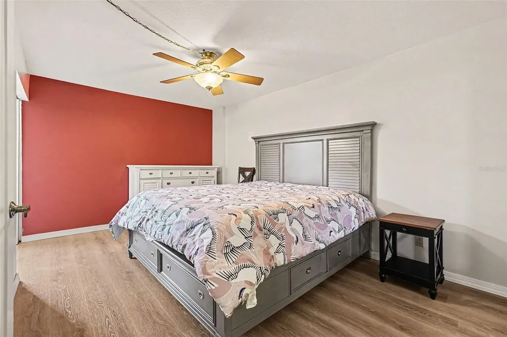 303 Tarpon Point Tarpon Springs FL 34689