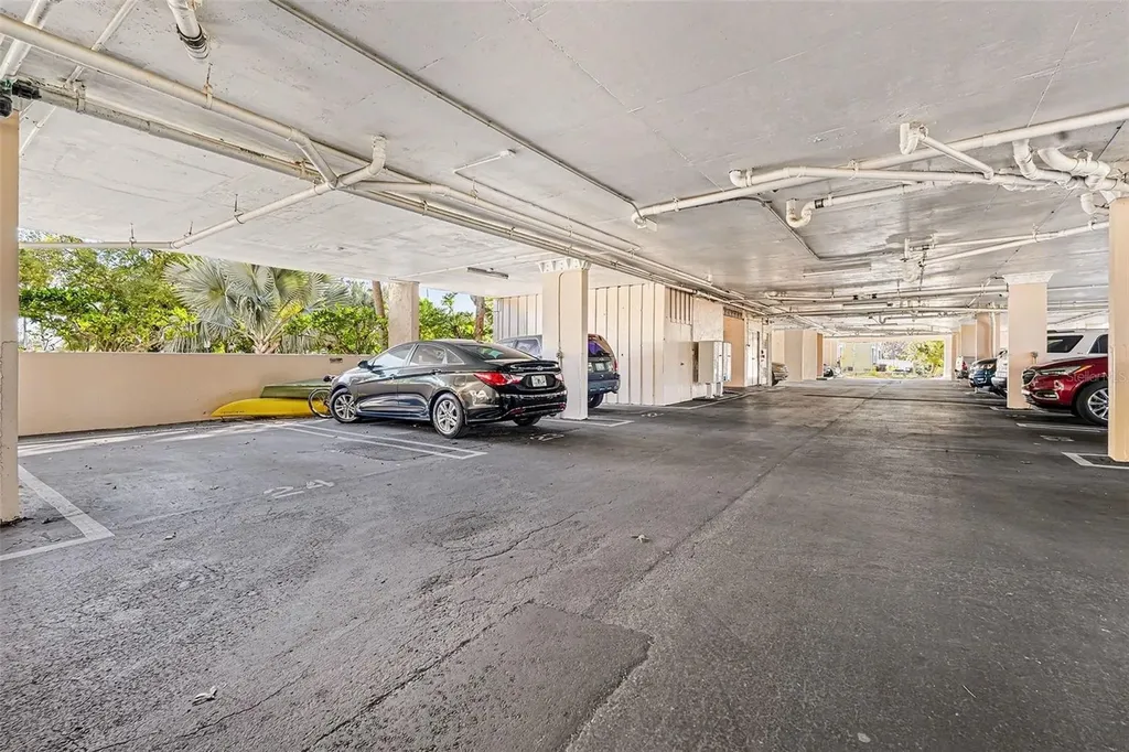 303 Tarpon Point Tarpon Springs FL 34689