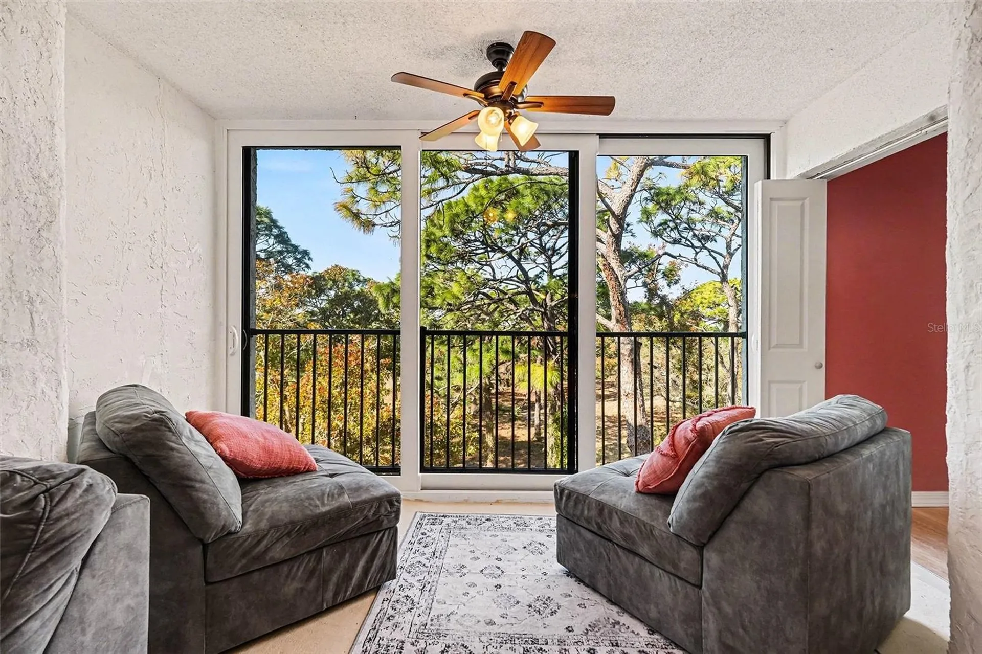 303 Tarpon Point Tarpon Springs FL 34689