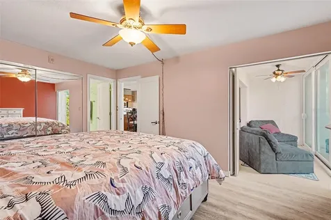 303 Tarpon Point Tarpon Springs FL 34689