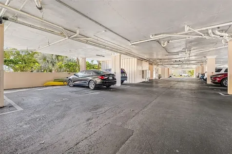 303 Tarpon Point Tarpon Springs FL 34689