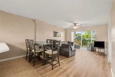 303 Tarpon Point Tarpon Springs FL 34689