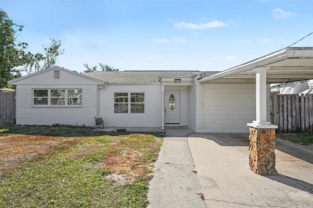 2910 W Burke Street Tampa FL 33614