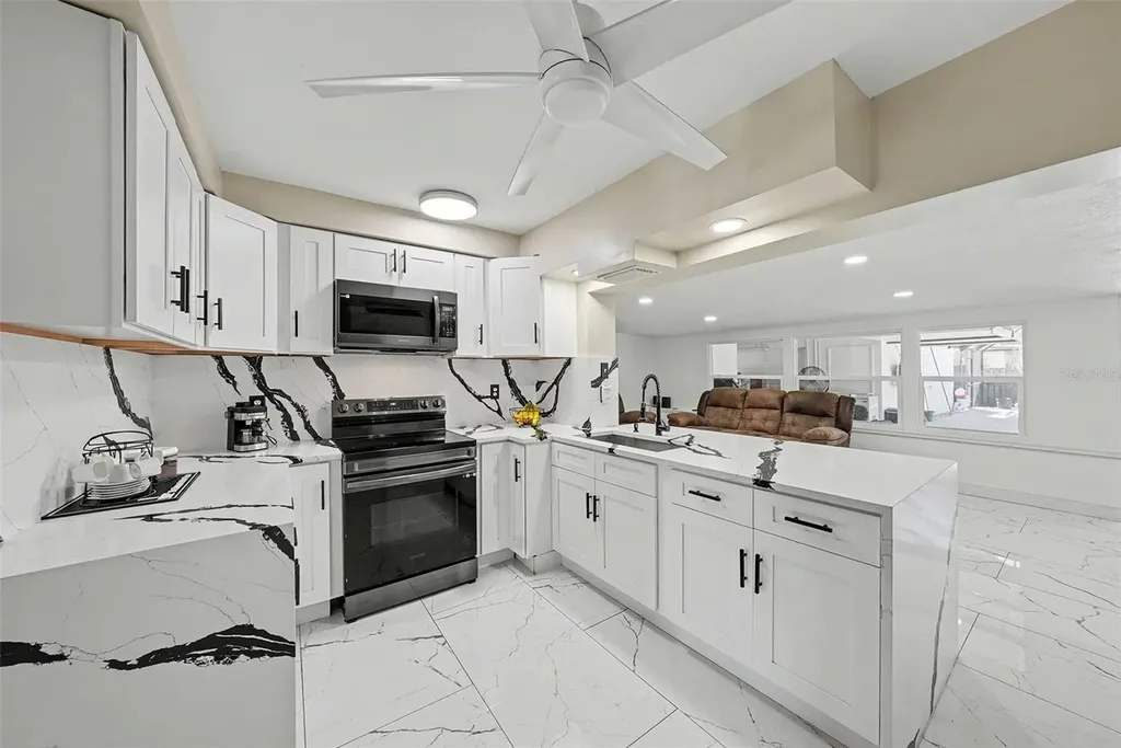 2910 W Burke Street Tampa FL 33614