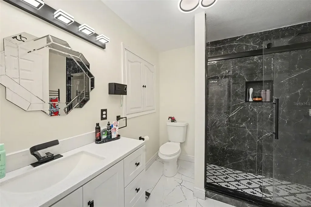 2910 W Burke Street Tampa FL 33614