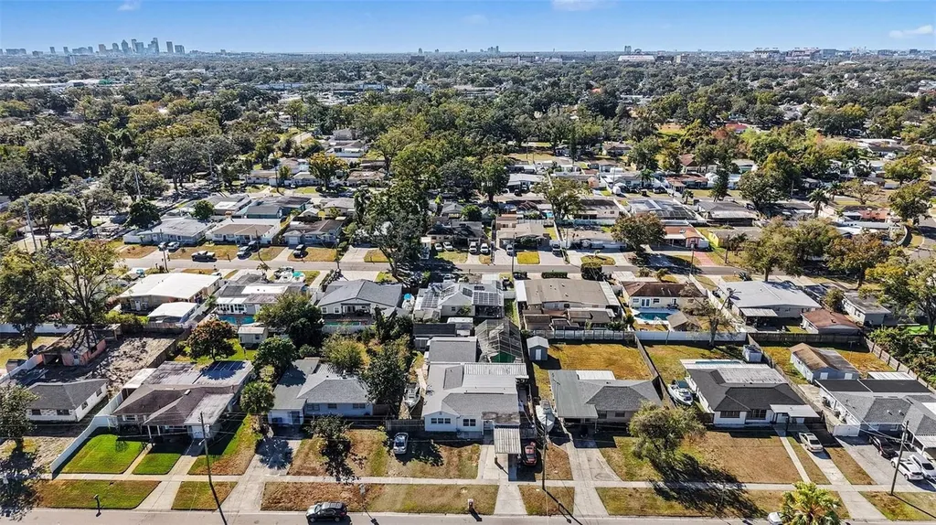 2910 W Burke Street Tampa FL 33614