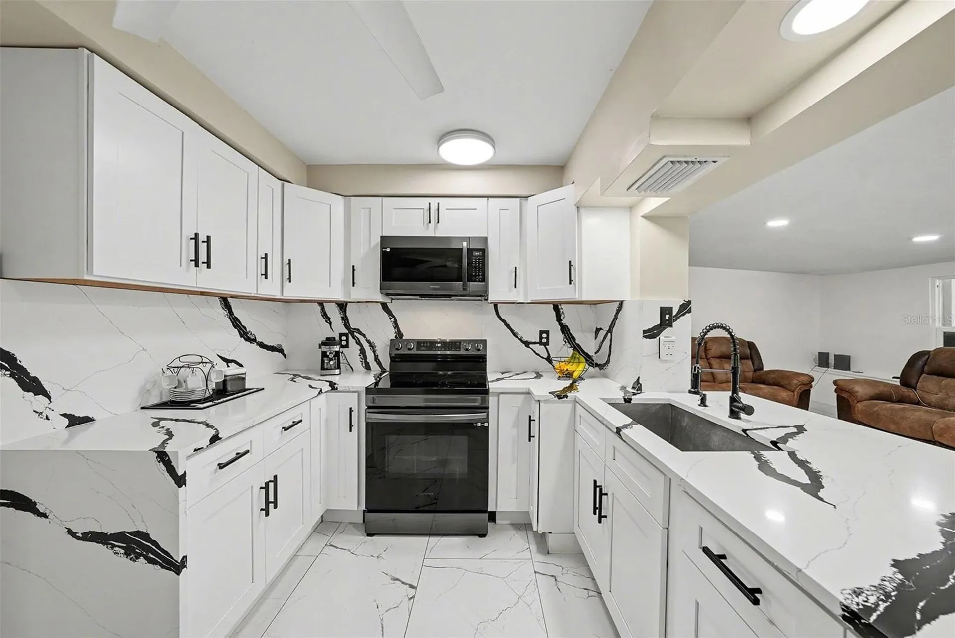 2910 W Burke Street Tampa FL 33614