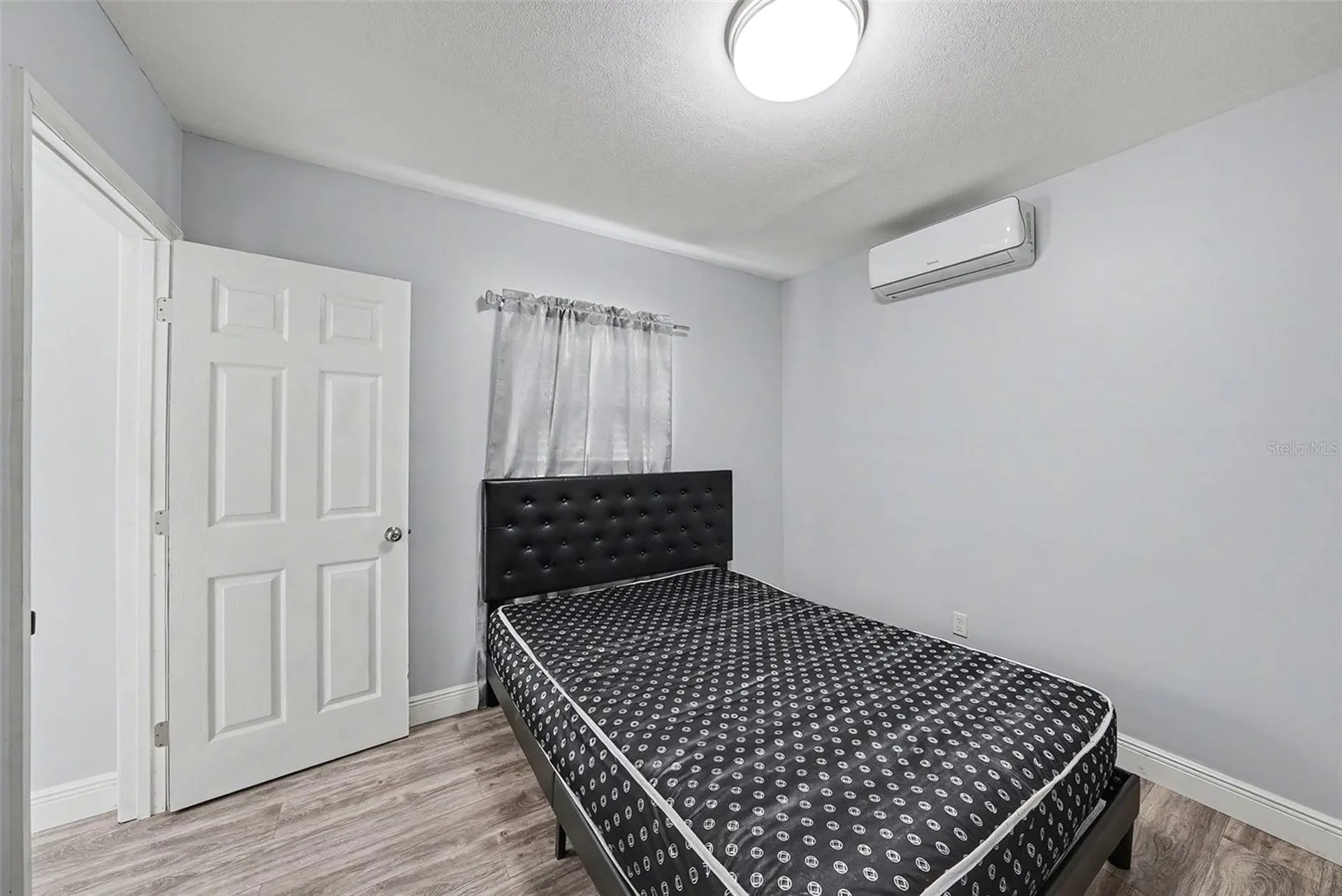 2910 W Burke Street Tampa FL 33614