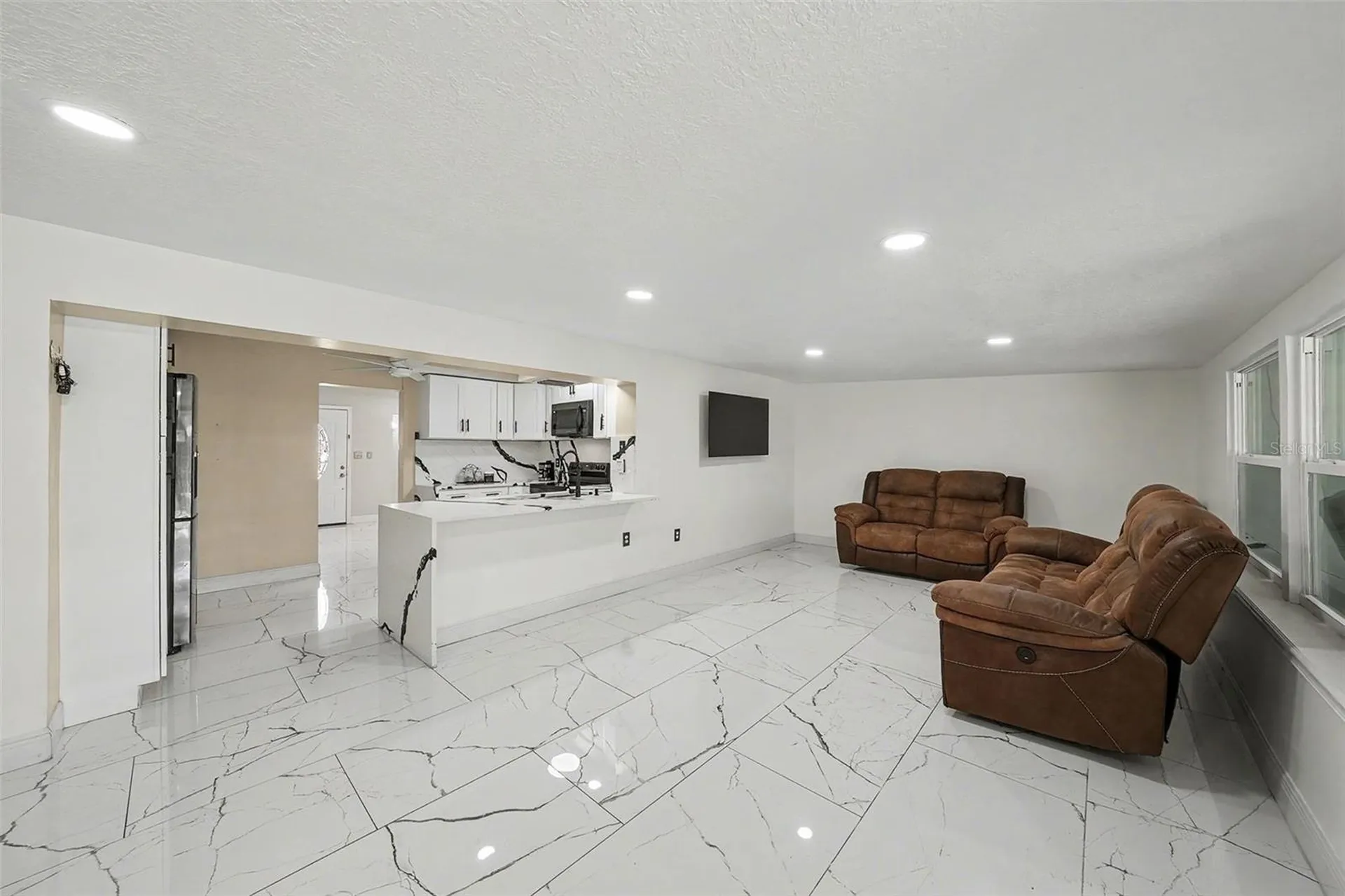 2910 W Burke Street Tampa FL 33614