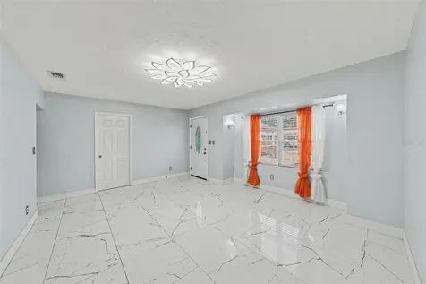 2910 W Burke Street Tampa FL 33614