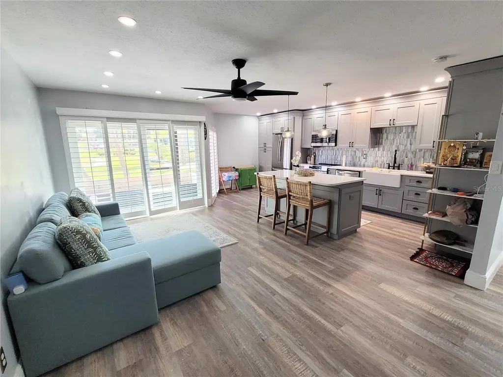 1005 S Bayshore Boulevard Safety Harbor FL 34695