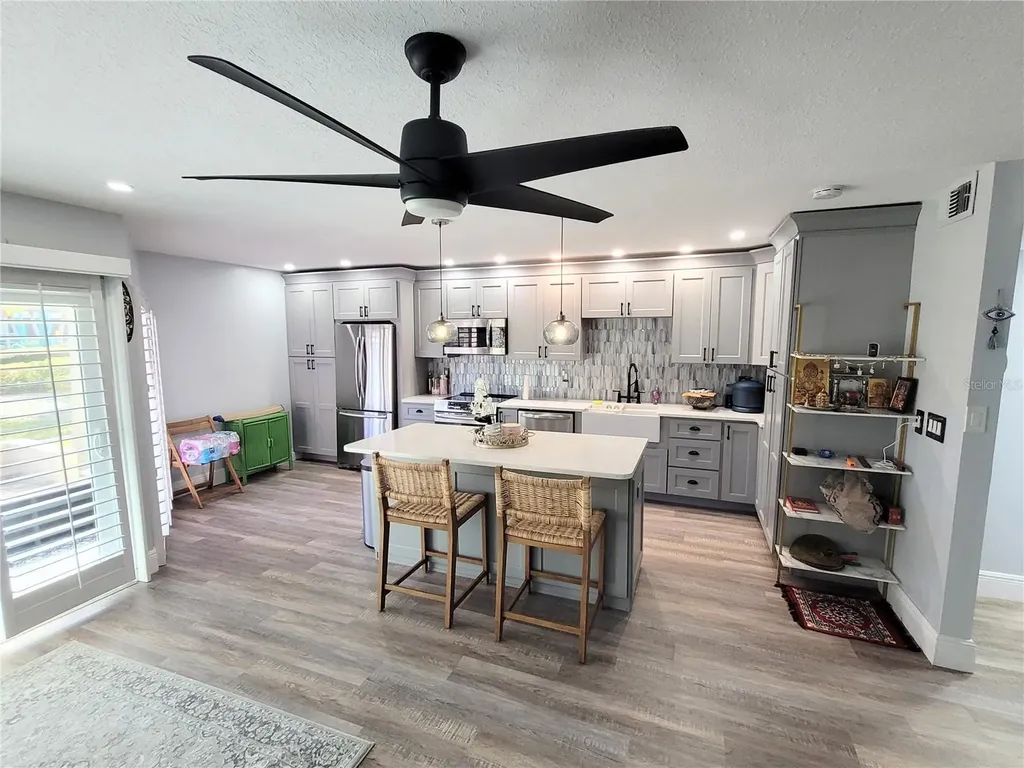 1005 S Bayshore Boulevard Safety Harbor FL 34695