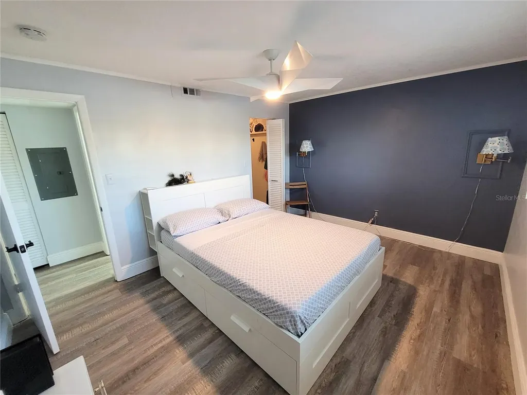 1005 S Bayshore Boulevard Safety Harbor FL 34695