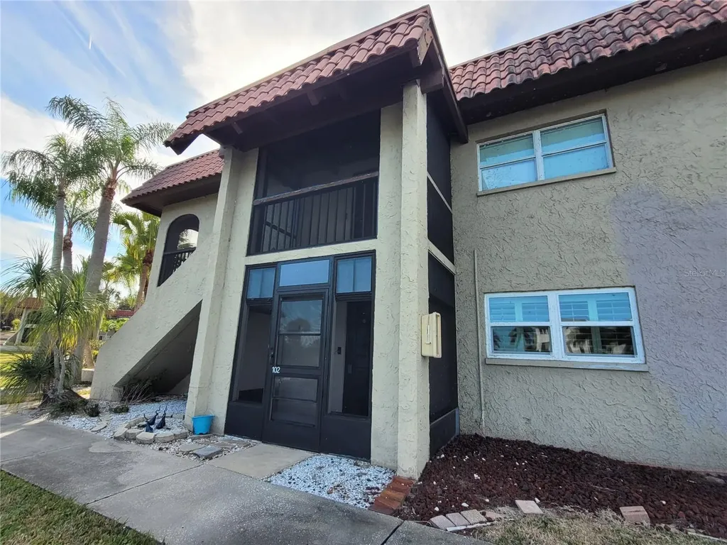 1005 S Bayshore Boulevard Safety Harbor FL 34695