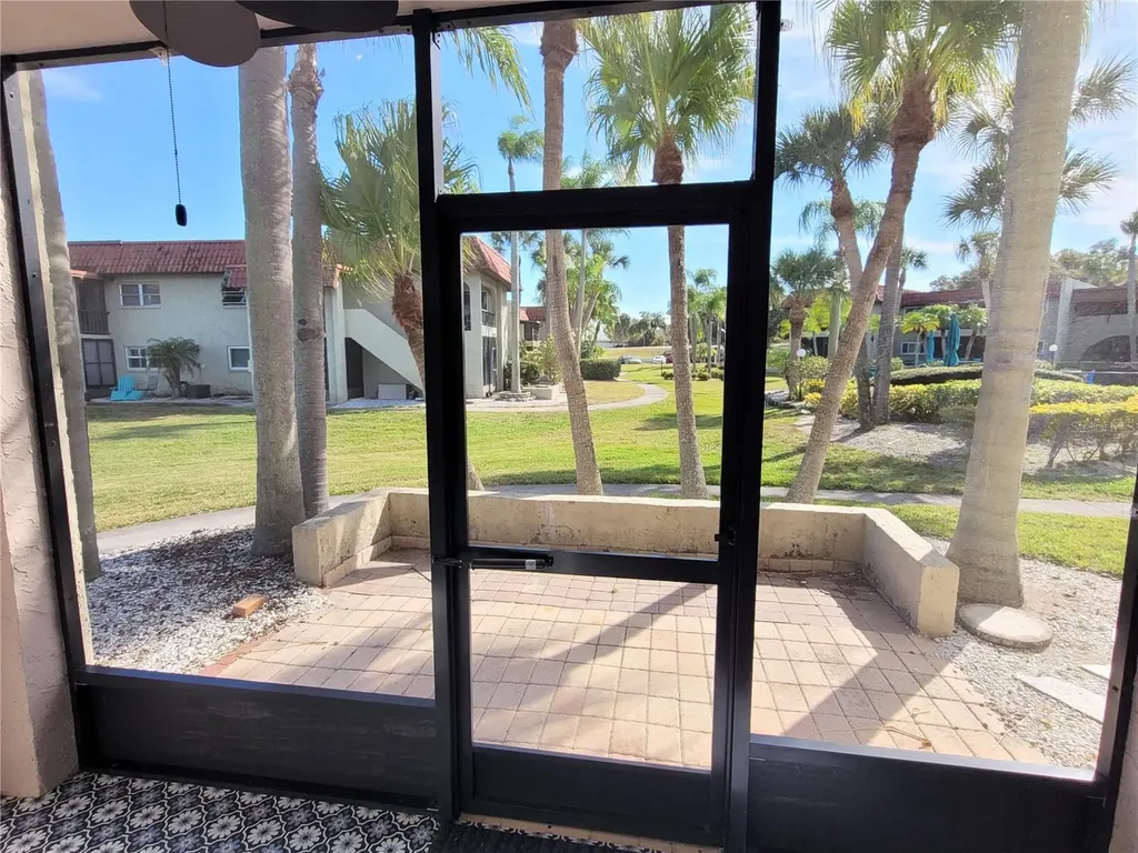 1005 S Bayshore Boulevard Safety Harbor FL 34695