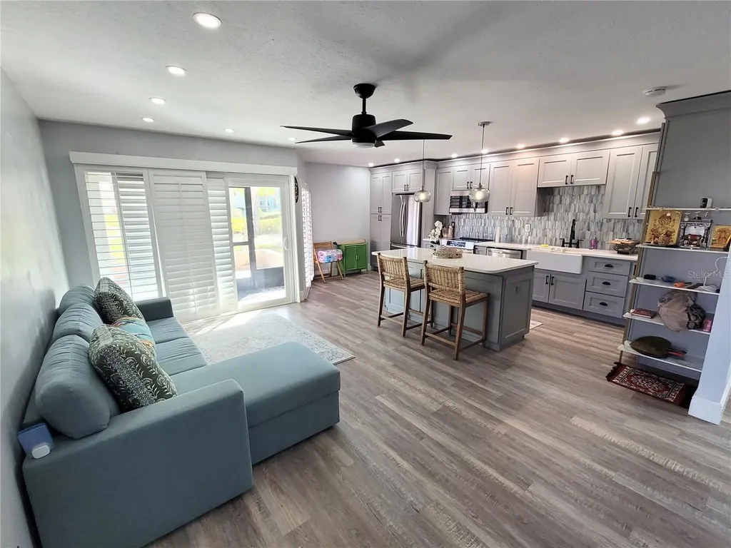 1005 S Bayshore Boulevard Safety Harbor FL 34695