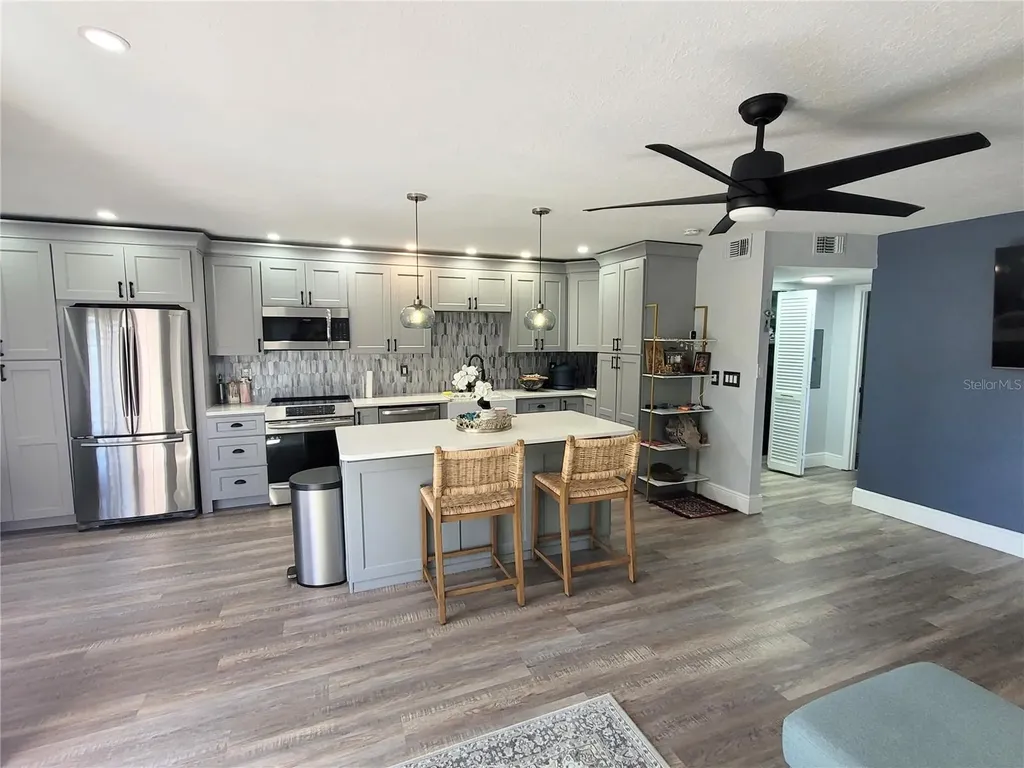 1005 S Bayshore Boulevard Safety Harbor FL 34695