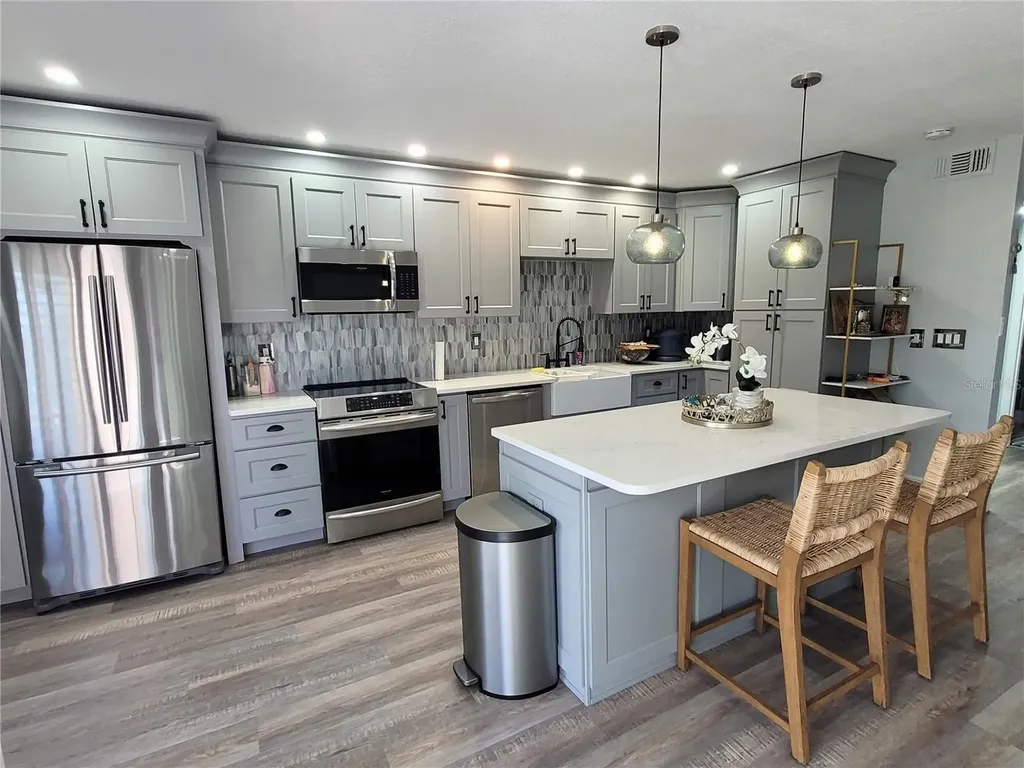 1005 S Bayshore Boulevard Safety Harbor FL 34695