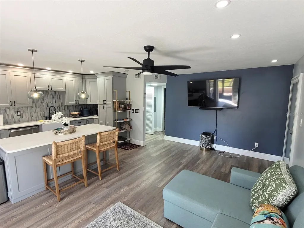 1005 S Bayshore Boulevard Safety Harbor FL 34695