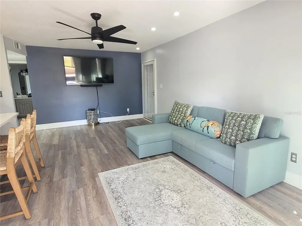 1005 S Bayshore Boulevard Safety Harbor FL 34695