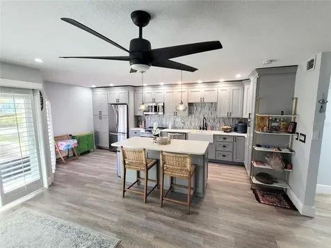 1005 S Bayshore Boulevard Safety Harbor FL 34695