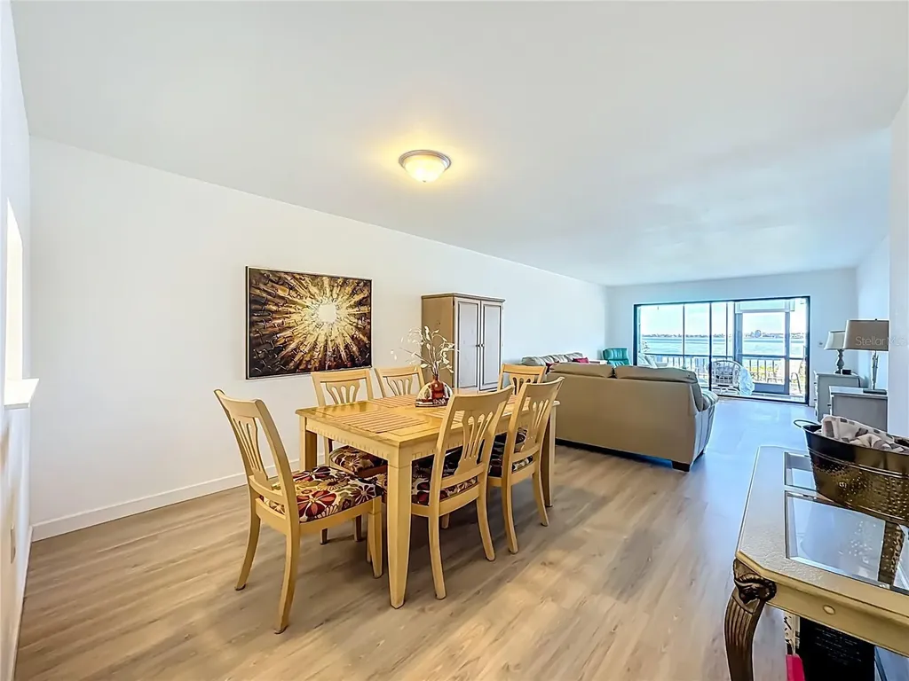 1511 Pelican Point Drive Sarasota FL 34231