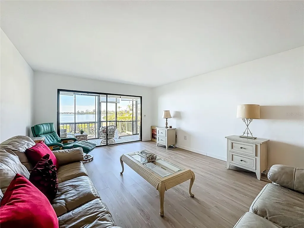 1511 Pelican Point Drive Sarasota FL 34231