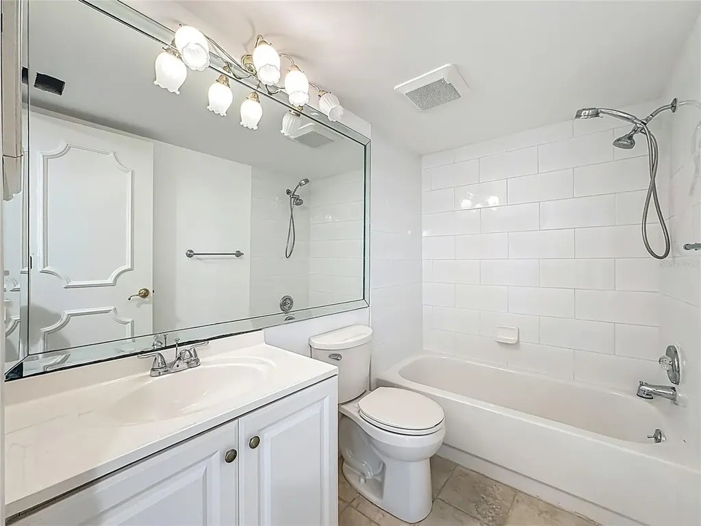 1511 Pelican Point Drive Sarasota FL 34231