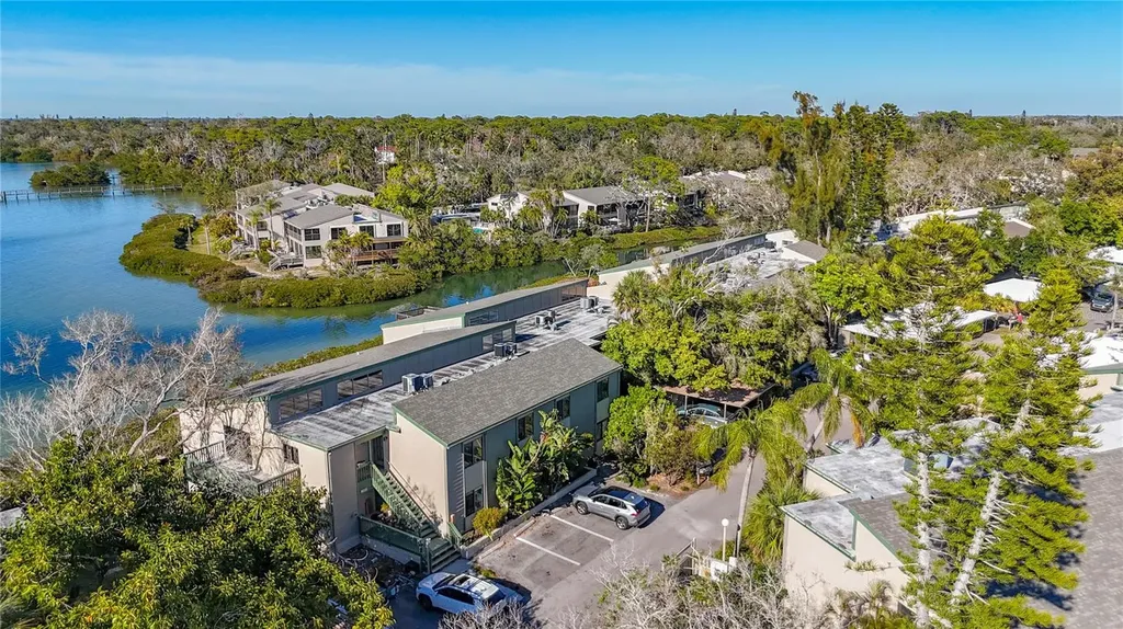 1511 Pelican Point Drive Sarasota FL 34231